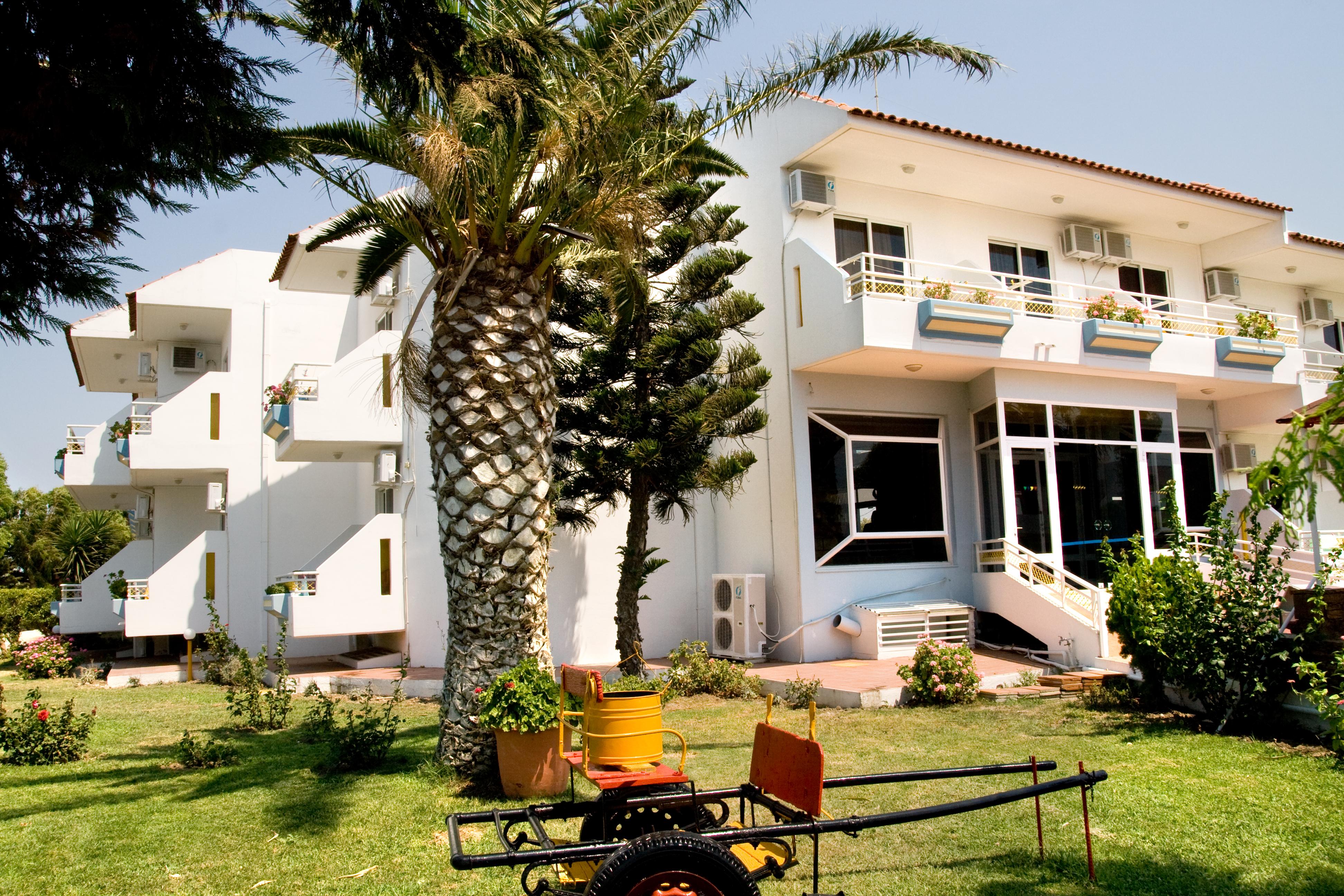 Hotel Asteria Ágios Kírykos Exteriör bild