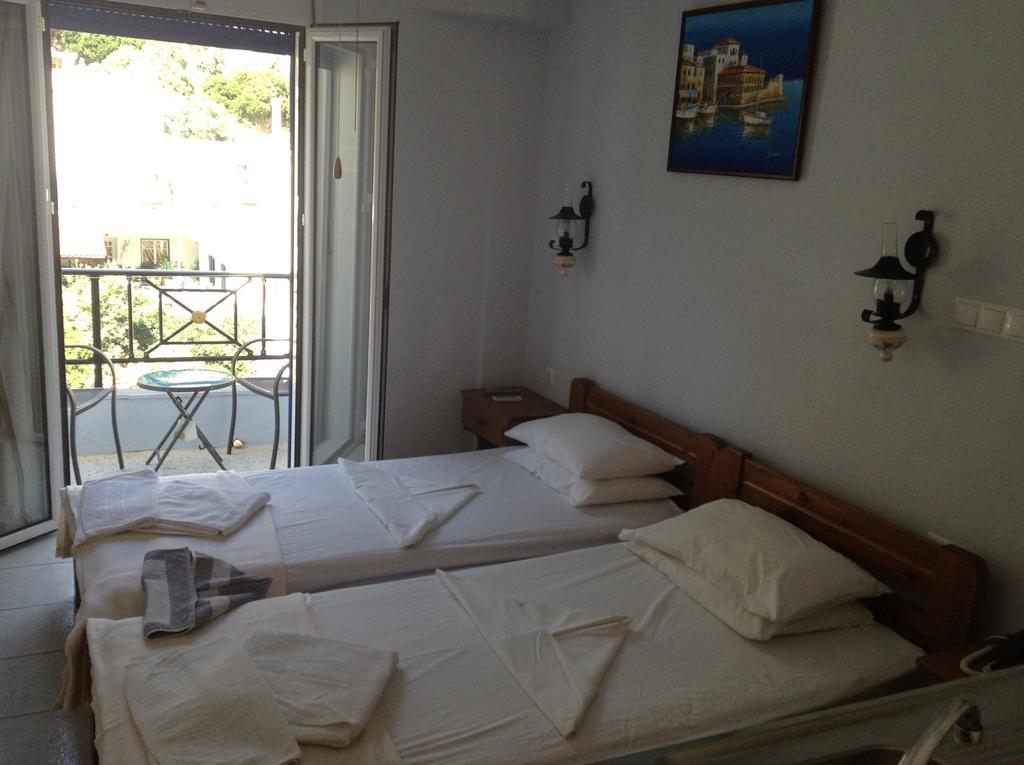Hotel Asteria Ágios Kírykos Exteriör bild