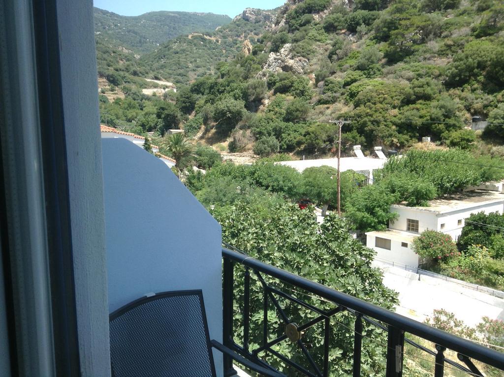 Hotel Asteria Ágios Kírykos Exteriör bild