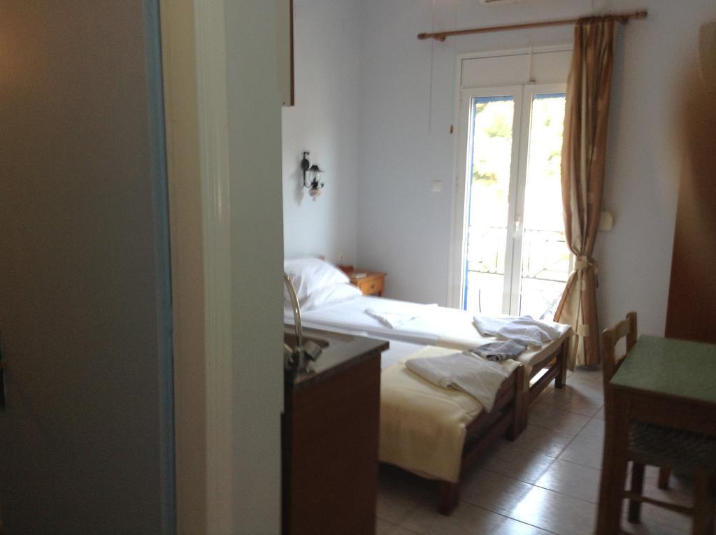 Hotel Asteria Ágios Kírykos Exteriör bild