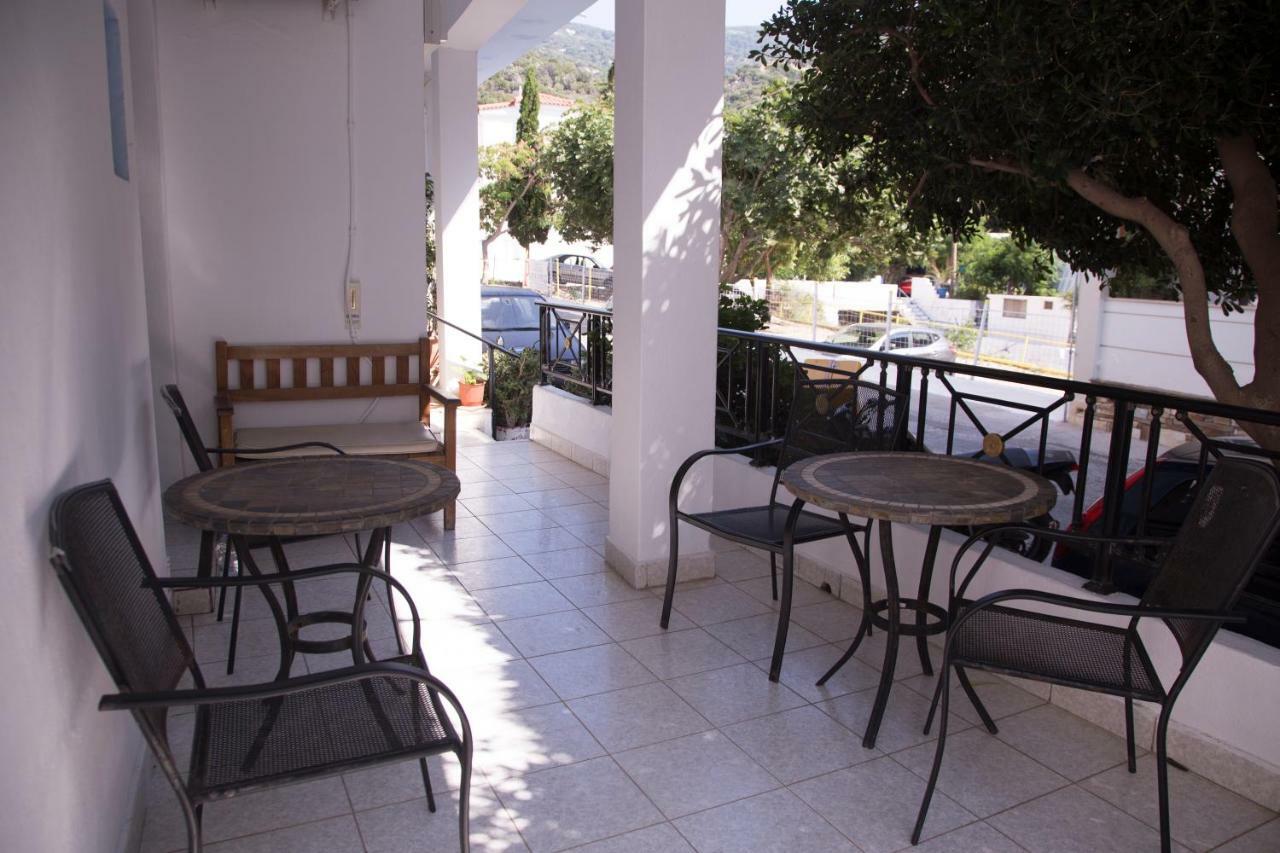 Hotel Asteria Ágios Kírykos Exteriör bild